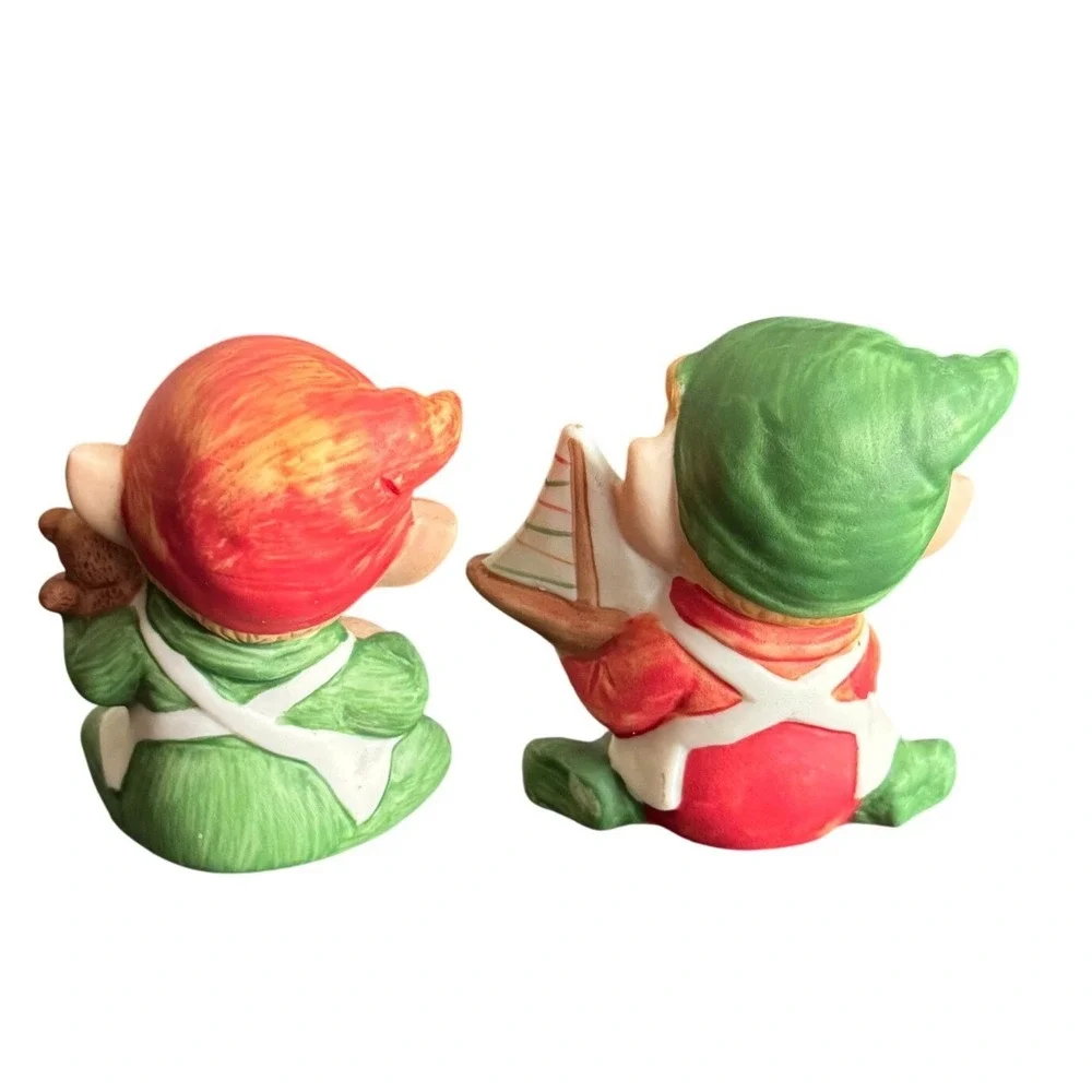 Vintage Homco Christmas Elf Figurines Set 2 Ceramic Toy Maker 5253 Bear Boat